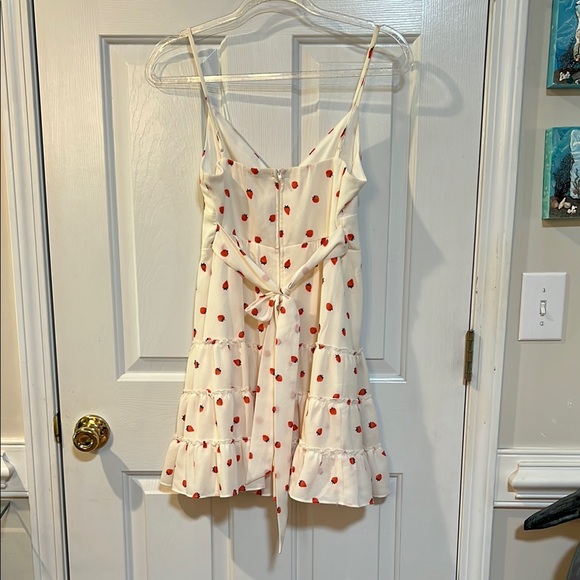 B. Smart White Midi Sundress Ruffled Tiered Sleeveless strawberry dress - Picture 3 of 5